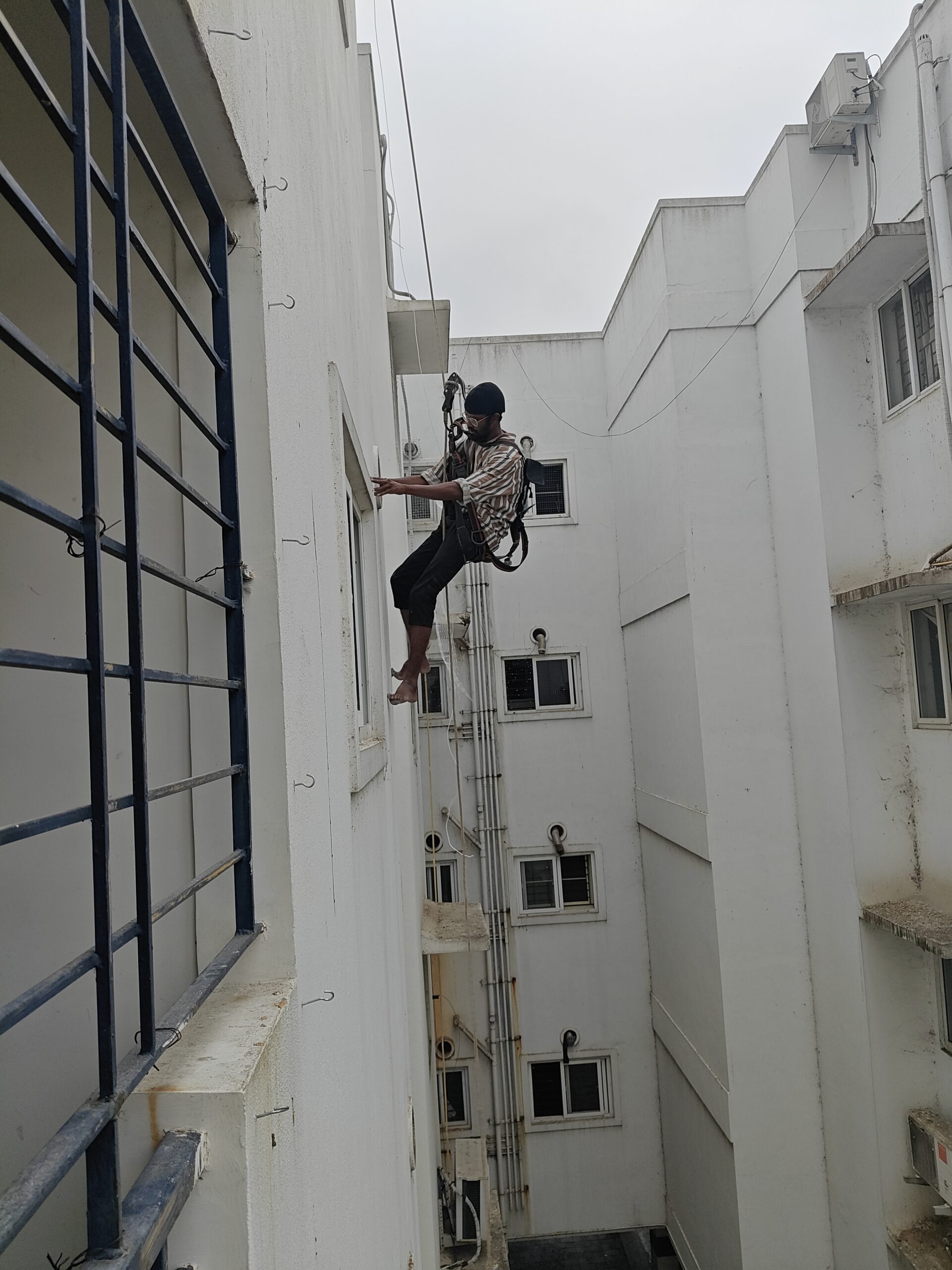 Duct area safety net installation
