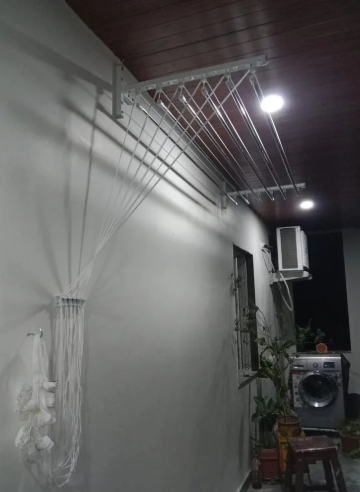 Cloth hangers in Tambaram